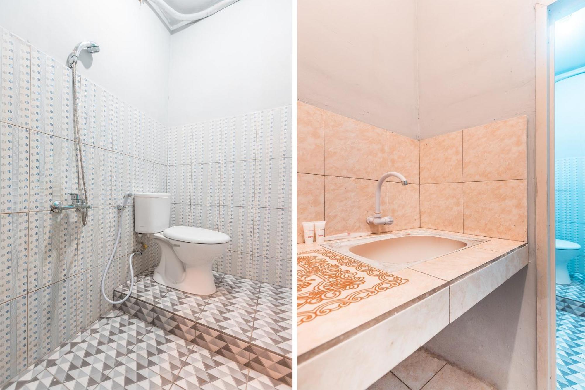 Oyo Living 1756 Amira Guest House Бекаси Екстериор снимка